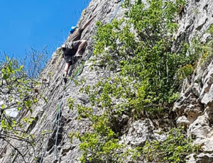 bourgogne-sortie-falaise-remigny-01